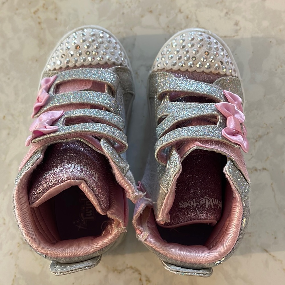 Gently worn light up girls shoes